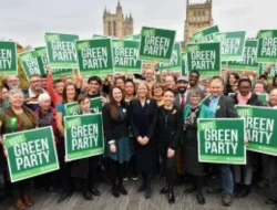Green Party Inggris Kampanyekan Leaflet Urdu: “Hukum Labour atas Gaza” di Pilkada Gorton-Denton