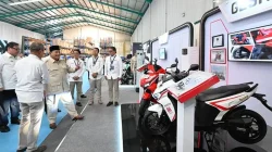 Prabowo Luncurkan Motor Listrik Nasional, Produksi Massal Ditargetkan 200.000 Unit