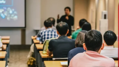 Pemerintah Rencanakan Kuliah Gratis di PTN, Dosen dan PTS Minta Kebijakan Tak Hanya Ganti UKT